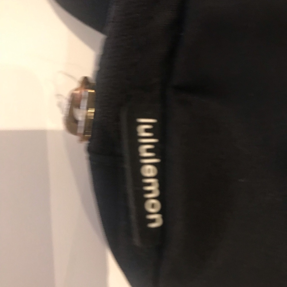 Lululemon Athletica Black Belt Bag with Adjustable Strap​​​ - Picture 2 of 6